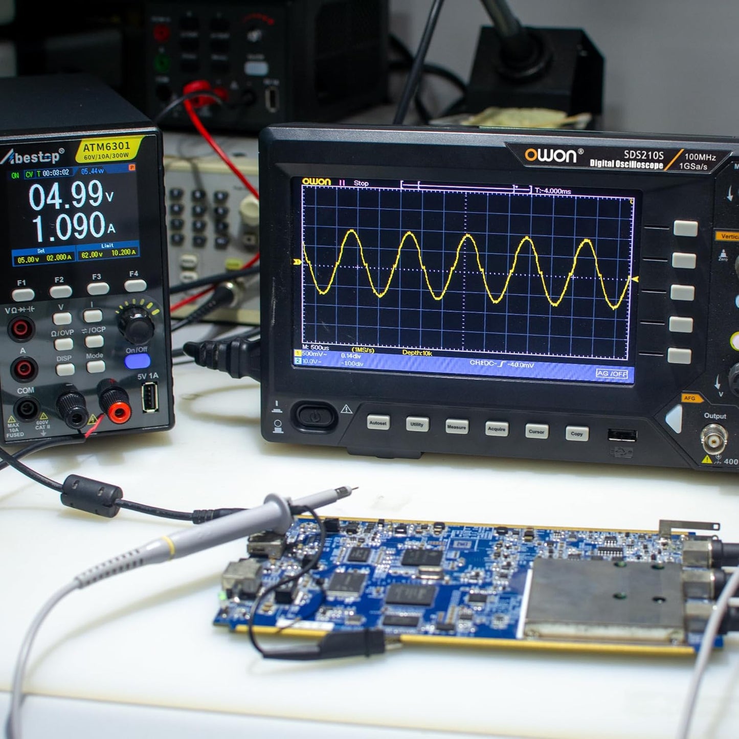 SDS210S OWON Oscilloscope 100MHz Bandwidth 2+1 Channel 3 in 1 Functions with 25MHz Signal Source with 7” LCD Display Support 30 Automatic Waveform Measurements